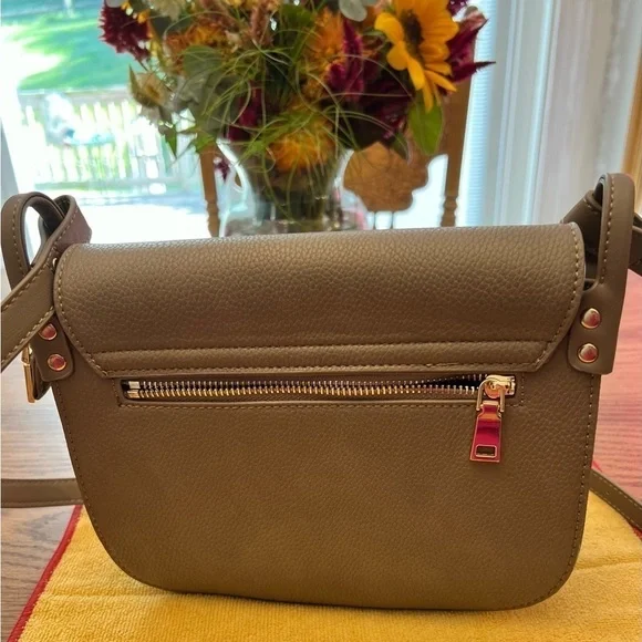 Nico & Olive Crossbody Bag - Picture 2 of 9